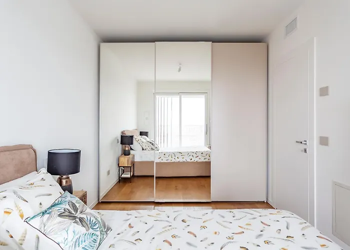 Appartement The Luxe Naviglio - 5 Min From Metro M4 Frattini *