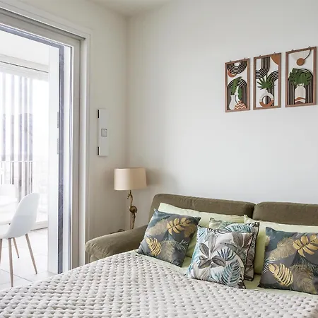 아파트 The Luxe Naviglio - 5 Min From Metro M4 Frattini *